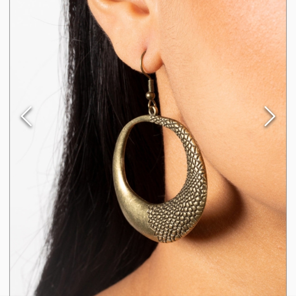 Brass Downtown Jungle Fishhook Fashion Fix Item Limited Textured